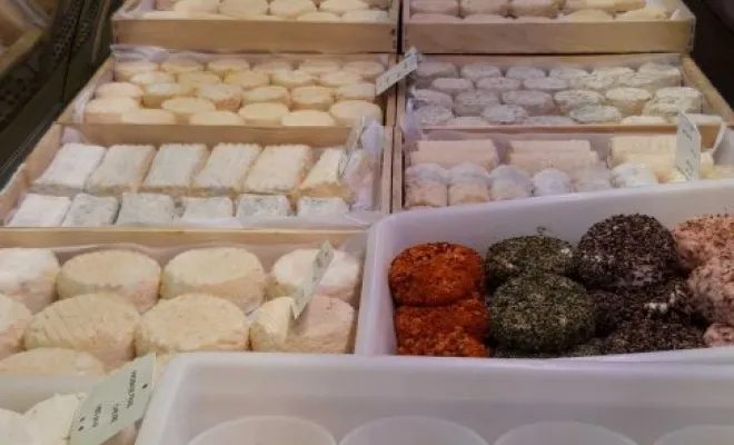 Vente de fromages, Vinay, La Halle Fermière